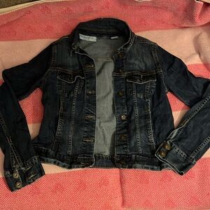 Liz Claiborne women’s size S Jean jacket.  Like new.
